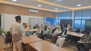 Kegiatan Dosen Tamu Jurusan BSA Bahas Kajian Fonetik dan Retorika Sastra Arab